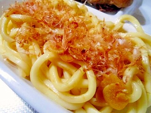 にんにく醤油で　具なし焼きうどん